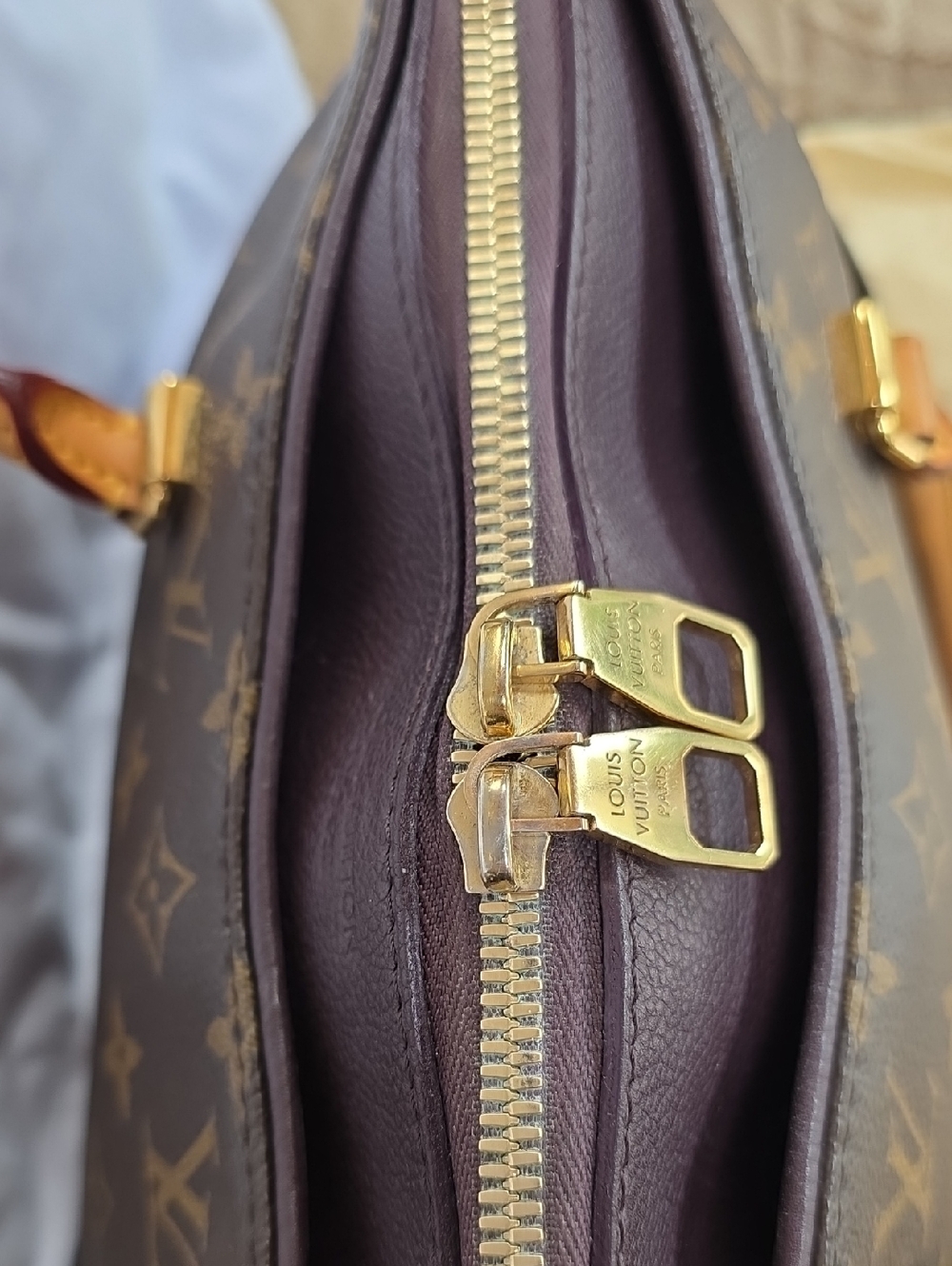 Louis Vuitton Pallas MM Satchel - Picture 5 of 16